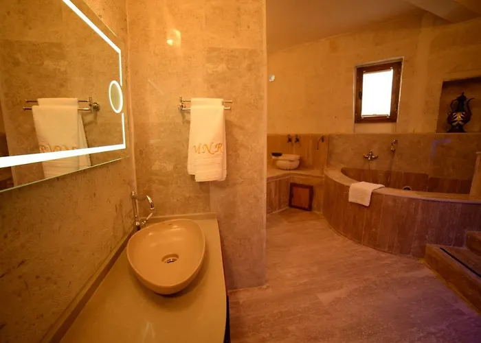Mnr Cave Cappadocia ホテル