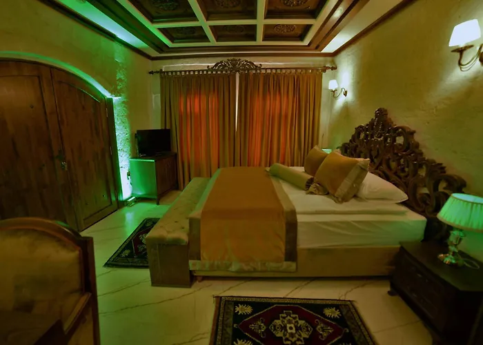 ホテル Mnr Cave Cappadocia ウルギュップ