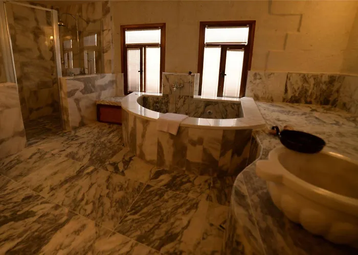 Mnr Cave Cappadocia ホテル *