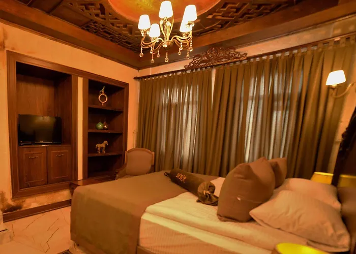 Mnr Cave Cappadocia ホテル ウルギュップ